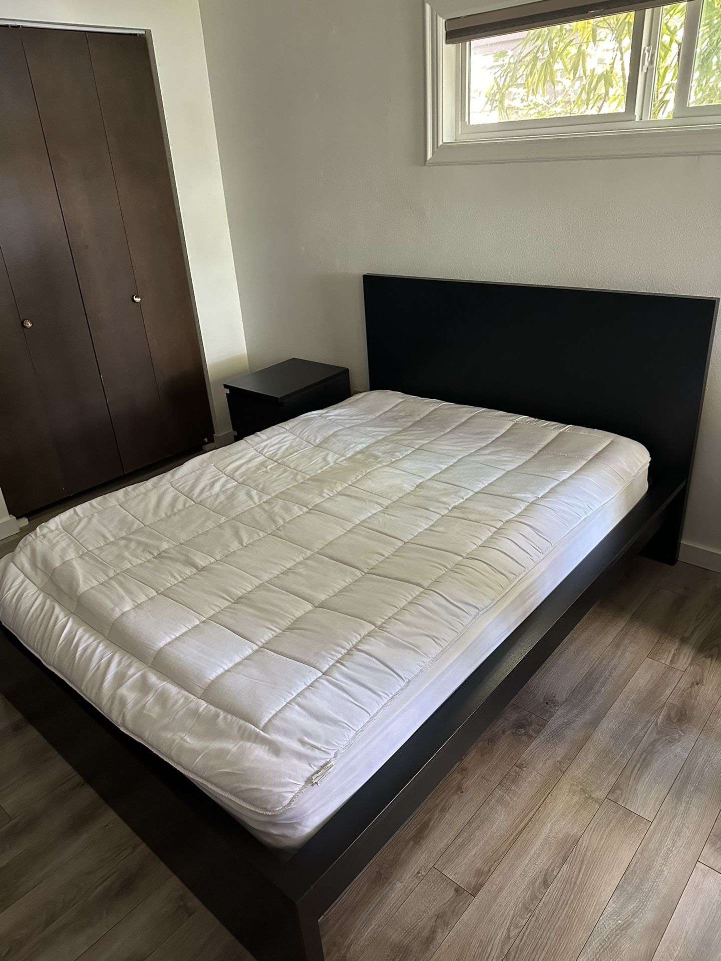 IKEA MALM Full Bed Frame With Mattress