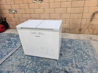 Dimchae kimchi refrigerator and freezer 2 in 1