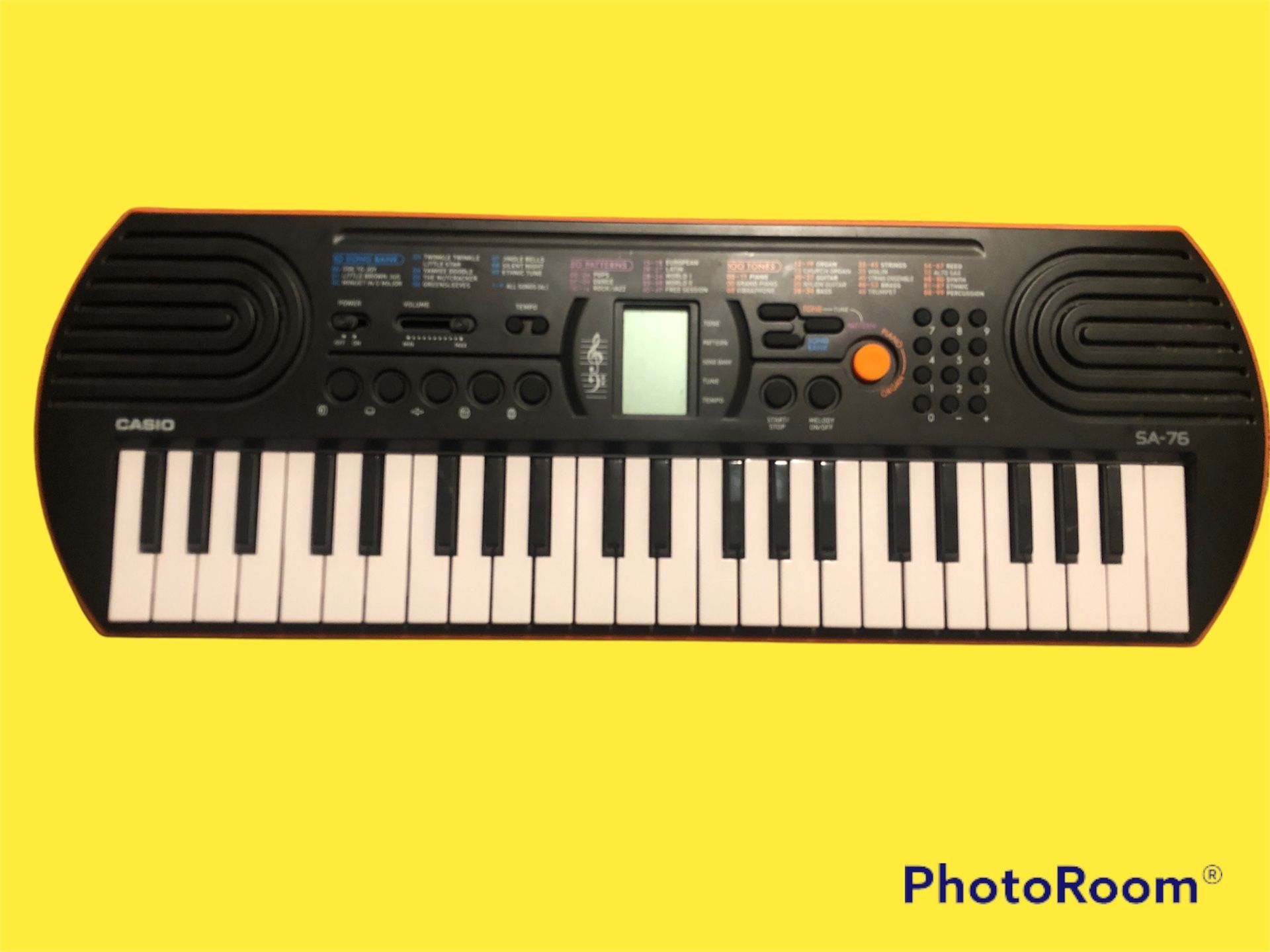 CASIO SA-76.   44 Key Mini Personal Keyboard 