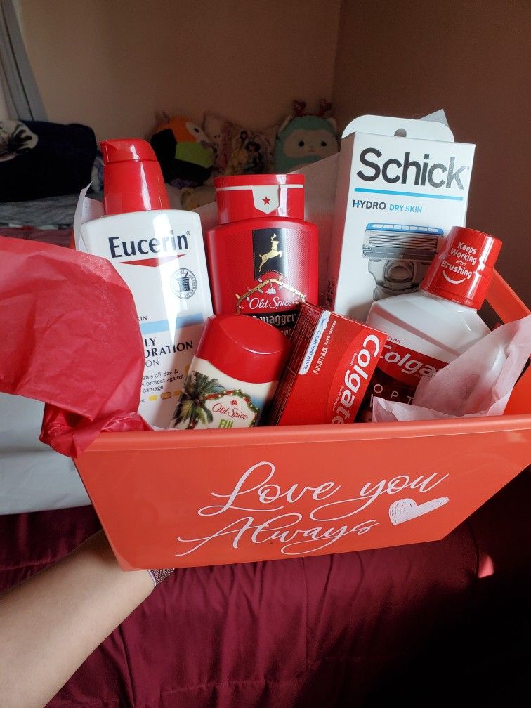 Mens Essentials Valentines Basket OLD SPICE EUCERIN