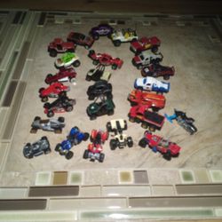 Adventure Set - Hot Wheels - 24 Off Road Vehicles - Jeeps, Trucks, Quads, Buggies And More