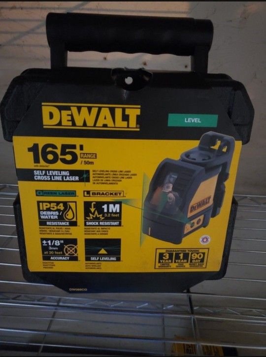 NEw NUEVO DEWALT330 ft. Green Self Leveling Cross Line Laser Level with (3) AA Batteries & Case