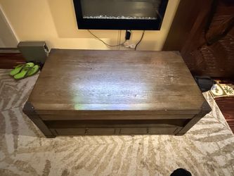 Signature Design by Ashley Burladen Lift Top Cocktail Coffee Table