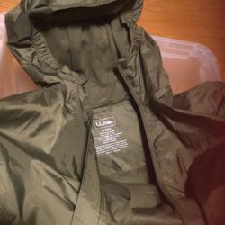 LL Bean Rain Jacket Size M