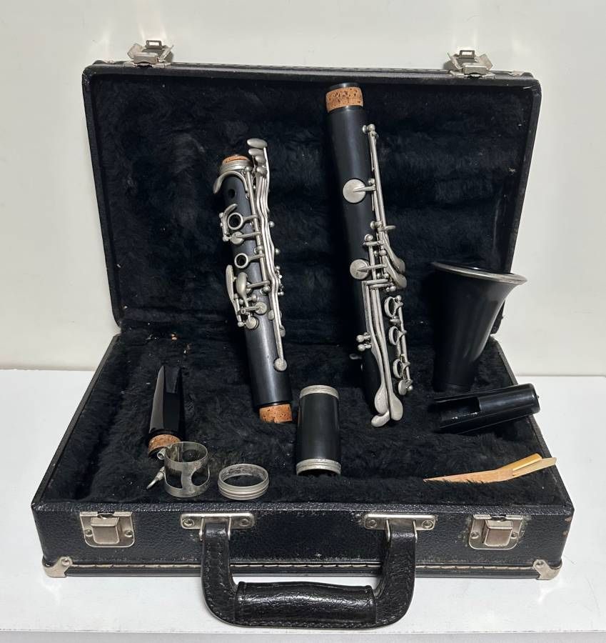 Vintage Selmer Clarinet With Case