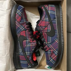 Nike SB Dunk Low Nardwuar 