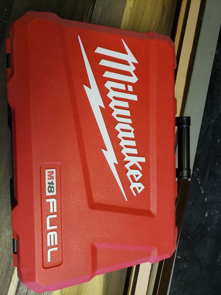 Milwaukee 18v fuel case for impact and hammer drill case only