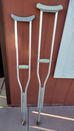 A pair of Lightweight Adjustable Aluminum Crutches, Adult