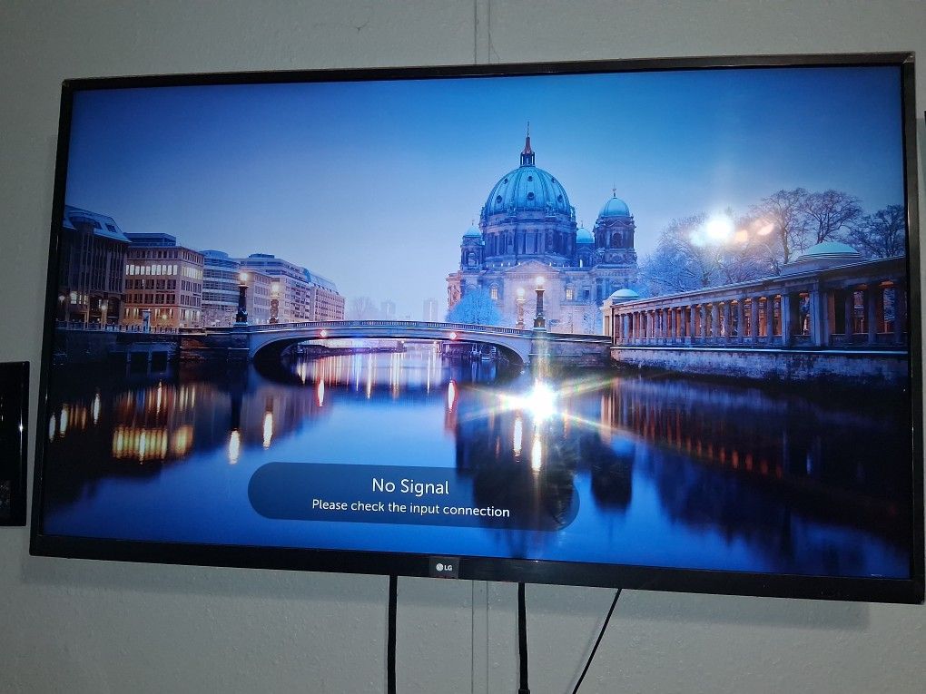 Lg TV 50in