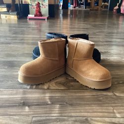 Uggs kids, classic mini platforms
