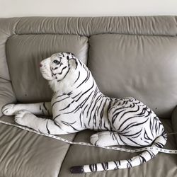 Giant stuffed tiger