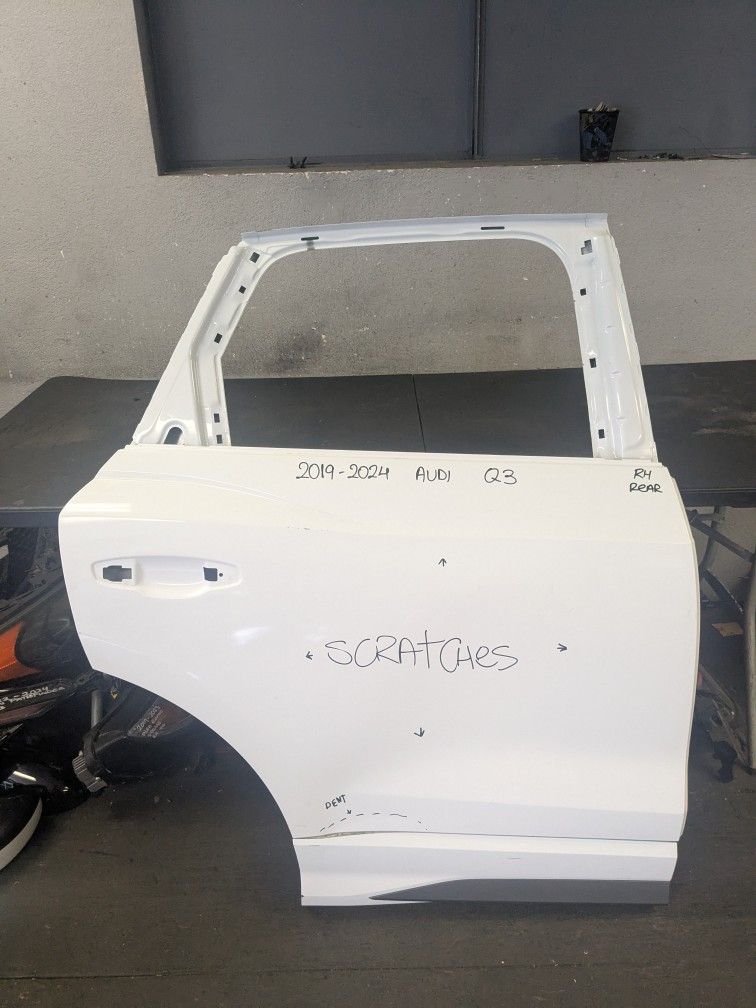 2019-2020-2021-2022-2023-2024 AUDI Q3 RIGHT REAR DOOR OEM USED
