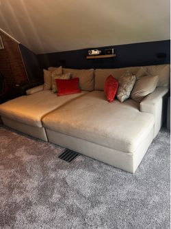 Jonathan Lewis duel chaise