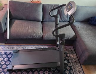 Avari Adjustable Height Manual Treadmill
