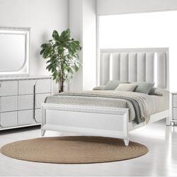 BED NIGHTSTAND DRESSER MIRROR 