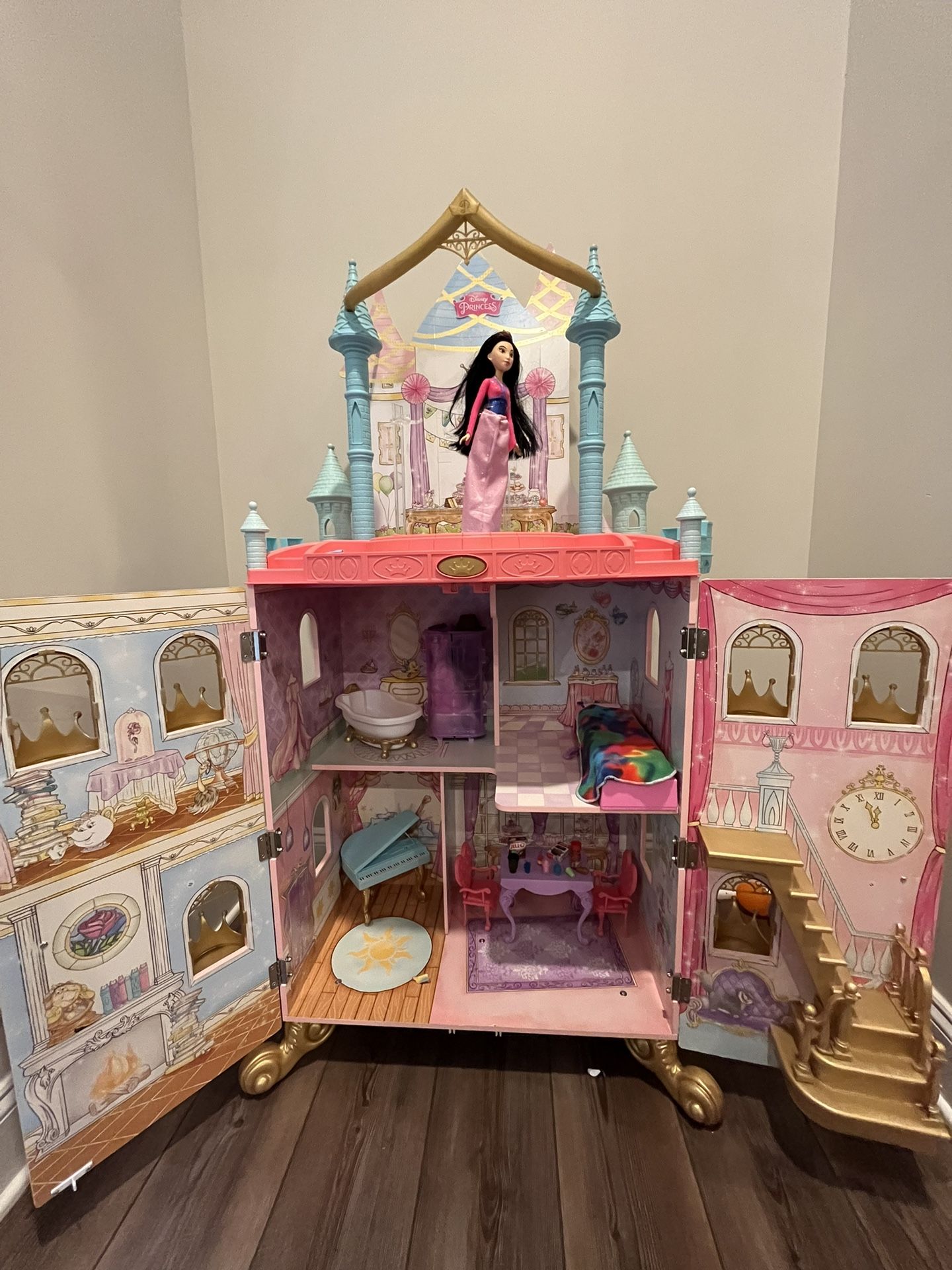 Disney Princess Dollhouse