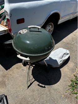 Weber Grill with cover and charcoal starter