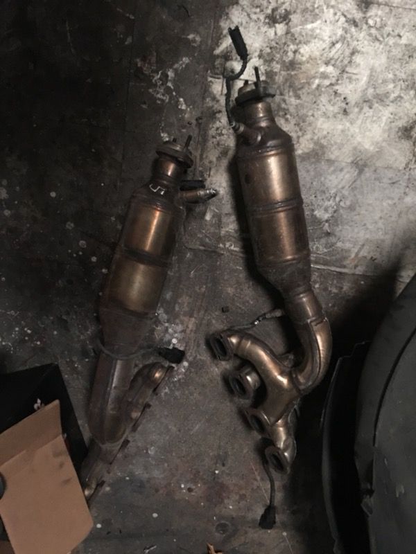 2003 BMW 745Li Catalytic converter