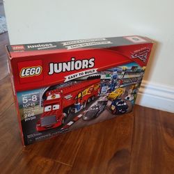LEGO Juniors Florida 500 Final Race (set number 10745)