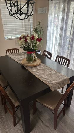 Dining Room Table / Small China 