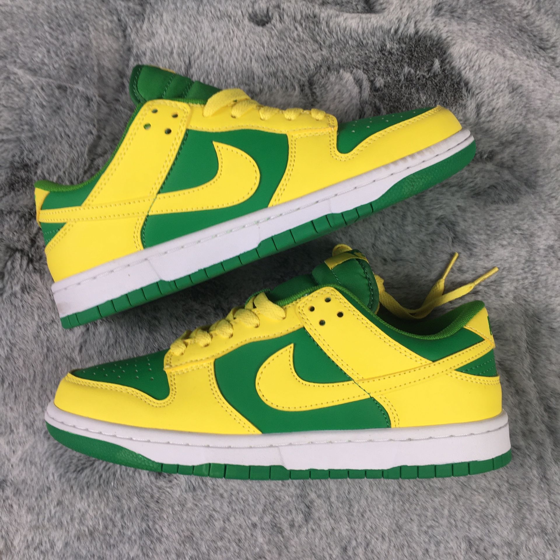 Dunk Low Mens Shoes Size 11