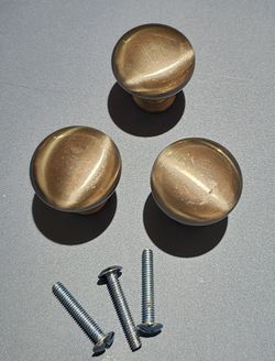 3 Drawer Knobs 