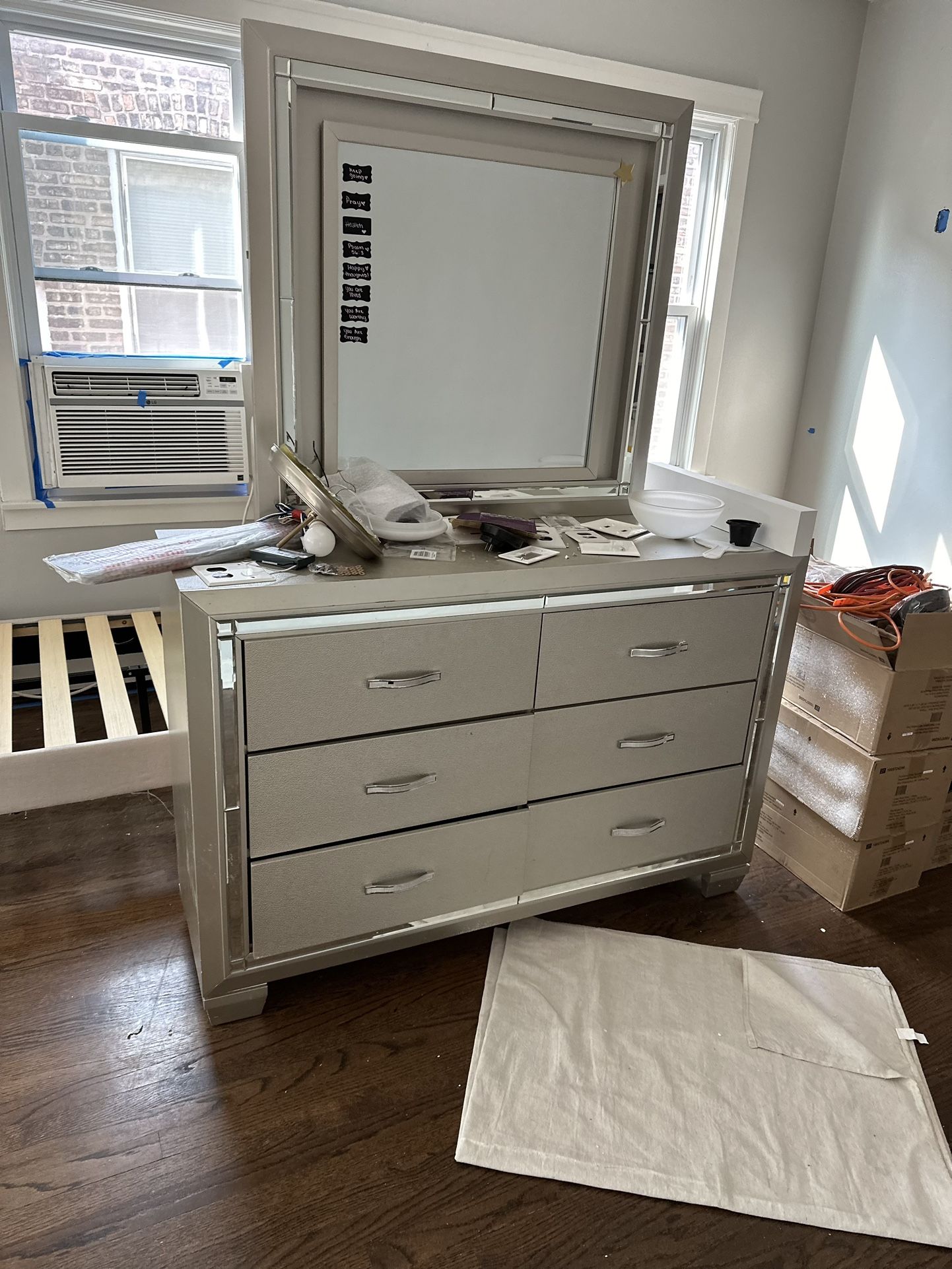 Twin Bed And Dresser Perfect For Pre Teens