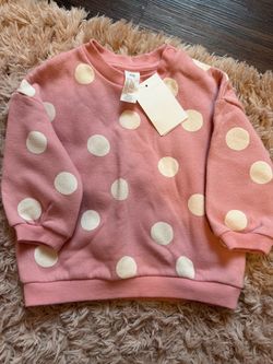 Cute polkadot sweatshirt