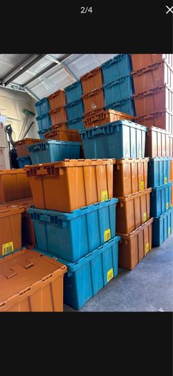 Plastic 📦 boxes