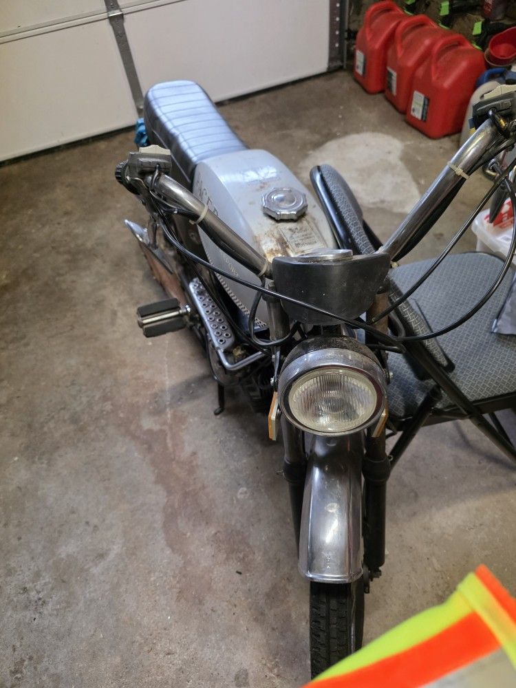 Pacer Moped