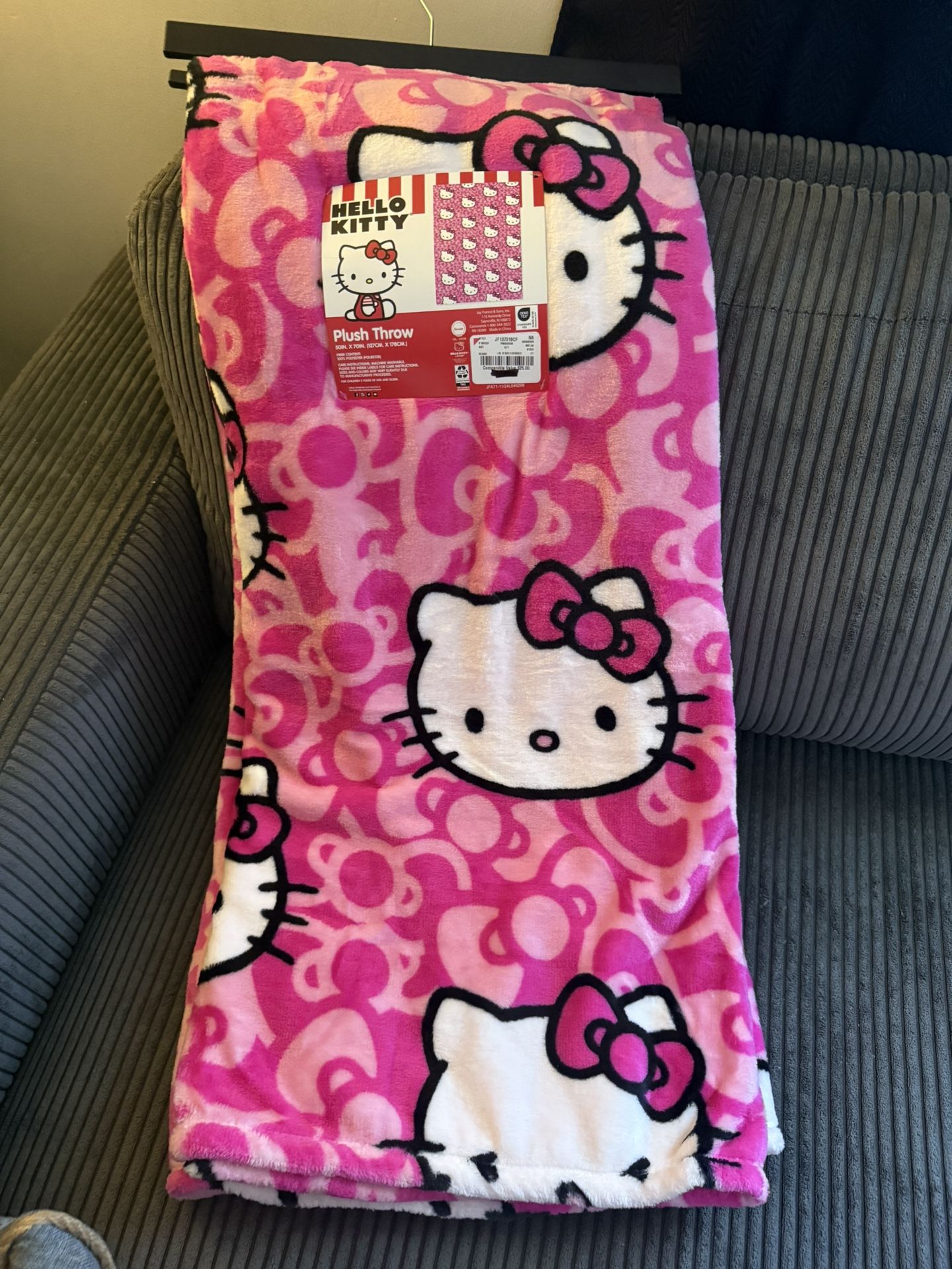 Hello Kitty Blanket.