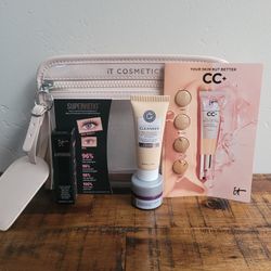 IT Cosmetics 5 Piece Gift Set