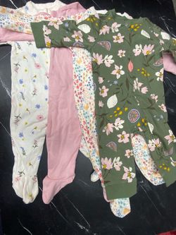 New- onesies 3/6months