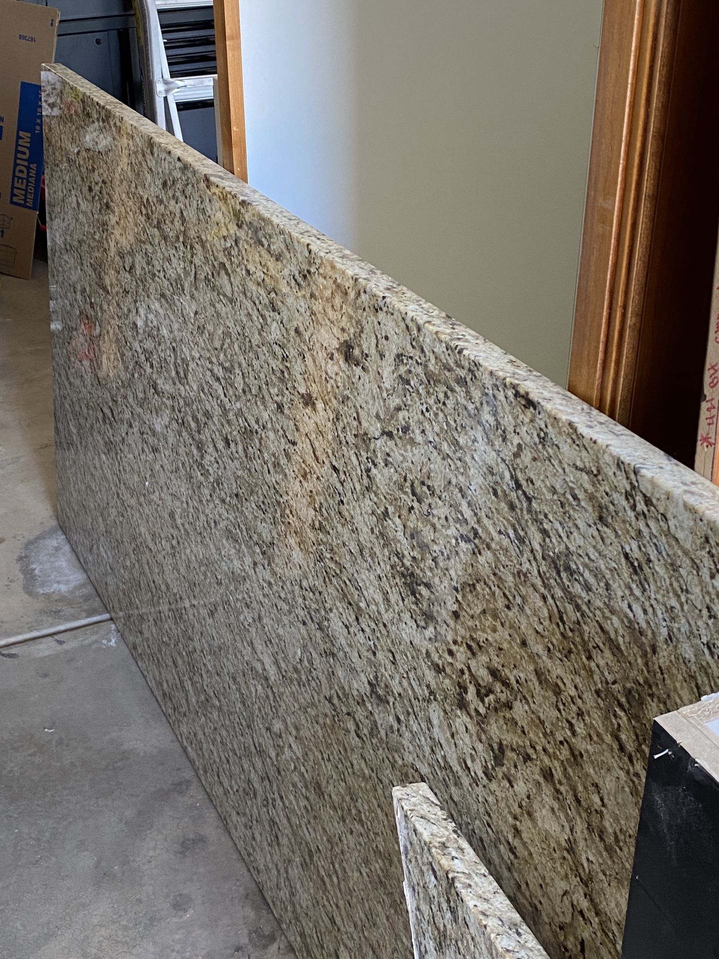 Kitchen granite countertops