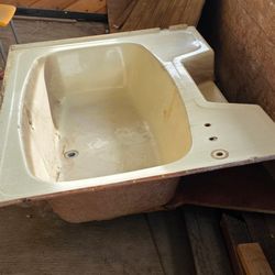 FREE BATH TUB