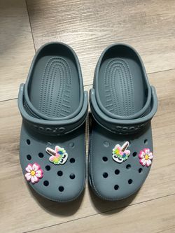 Crocs size 8 women’s