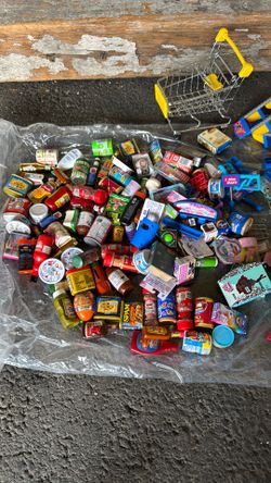 Mini Brand    Lot