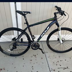 Fuji Traverse 1.1 Hybrid Bike