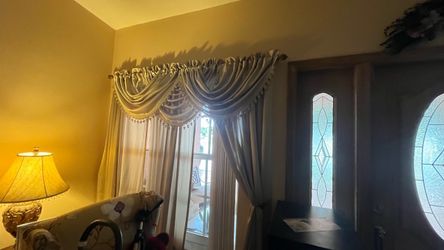 Elegant Swag Valance Curtain Set with Sheers