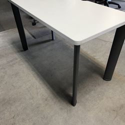 Desk Table