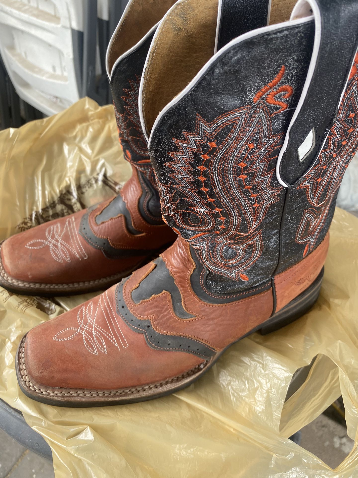 Cowboy boots, Nikes for Sale in Glendale, AZ - OfferUp