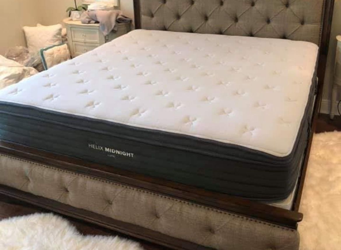 Helix Luxe Midnight King Mattress