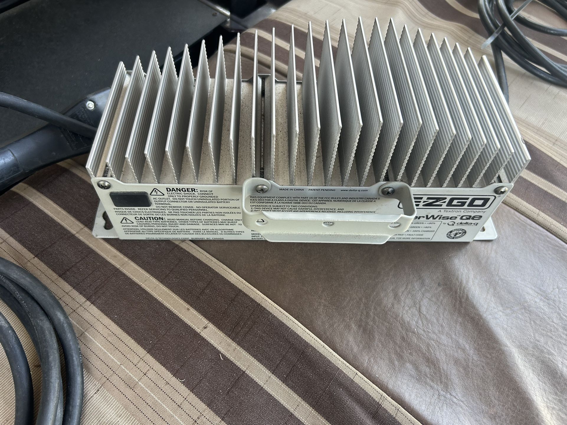Ezgo Golf Cart on board Battery Charger 48v