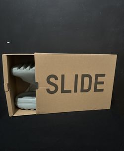 Yeezy slide Salt (worn once)