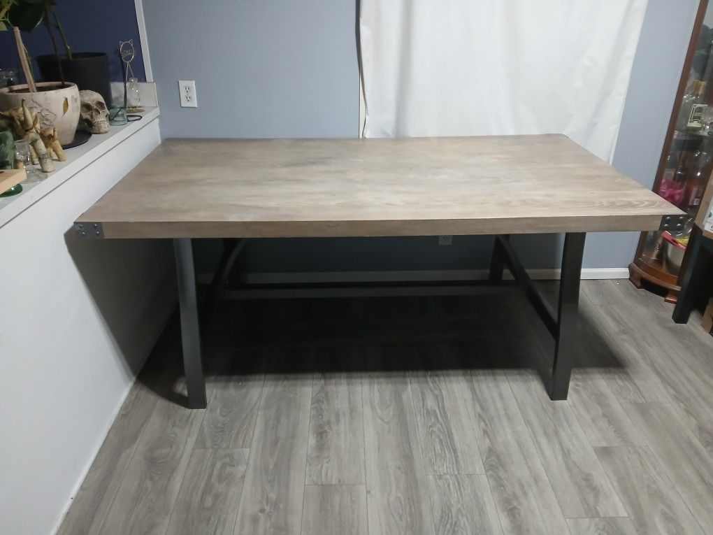 Dinner Table No Chairs Only The Table 