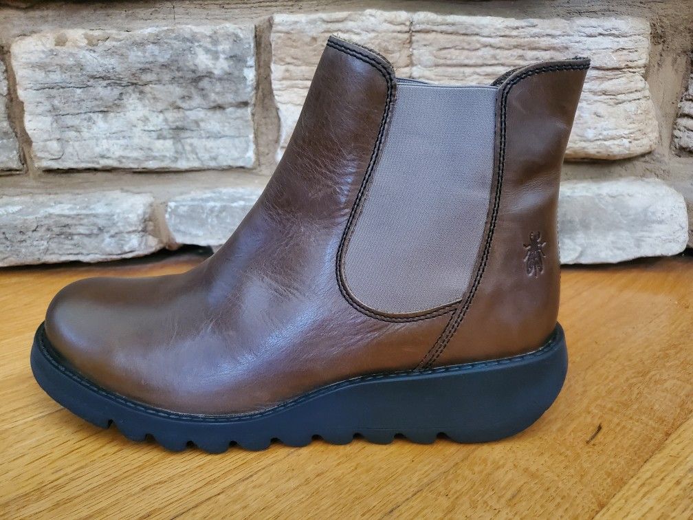 FLY London Salv Slip On Boots Brown Leather 41 US Size 10-10.5