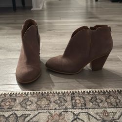 Shoes - Boots Size 8.5