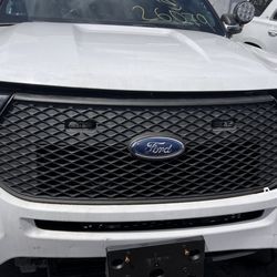 Front Grille Police Interceptor 2020 2025 Ford Explorer GREAT CONDITIONS✅
