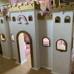 Castle Bunk/loft Bed