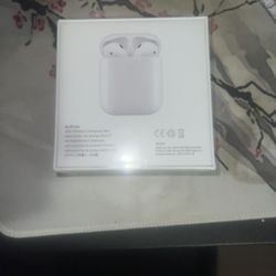 Apple AirPods 2nd Generation With Wired Charging Case Full Set (UNOPENED)